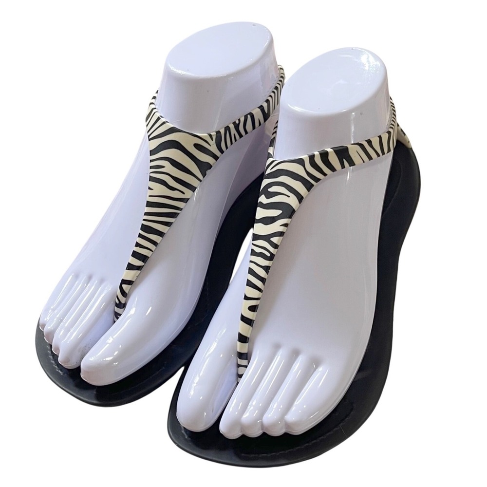 Crocs Sexi Flip Flops 5 Serena Comfort T Strap Thong Slip On Sandals zebra print